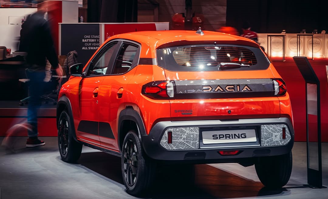 Vești proaste pentru Dacia! Producția de la Mioveni va scădea până la finalul anului: „Mergem cu frâna de mână trasă”