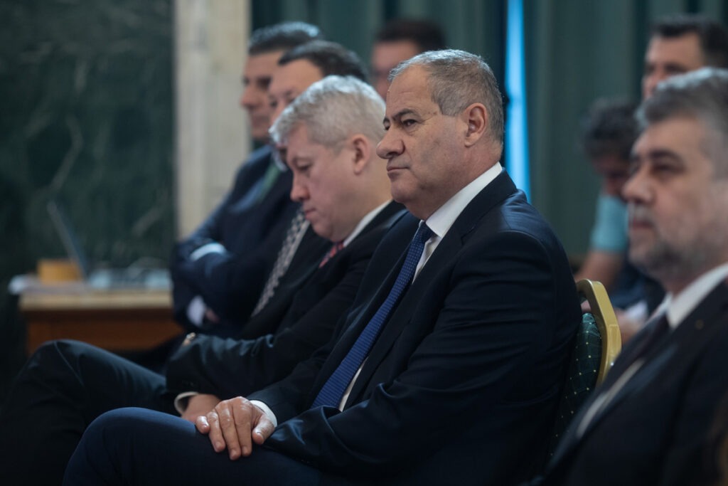 SURSE Ce nume de miniștri sunt discutate în PSD: Radu Marinescu la Justiție / Marian Neacșu, condamnat definitiv și reabilitat, la Interne / Eugen Tomac vicepremier / Mihai Ghigiu la Mediu și Alexandru Rogobete la Sănătate / Daniel Zamfir ar putea merge la Energie