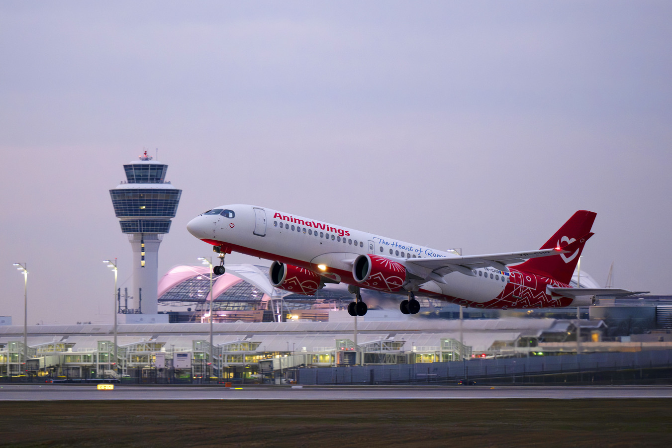 Insolvența AnimaWings, amânată de instanță. Banca Transilvania, ROMATSA și mai multe aeroporturi apar pe lista creditorilor