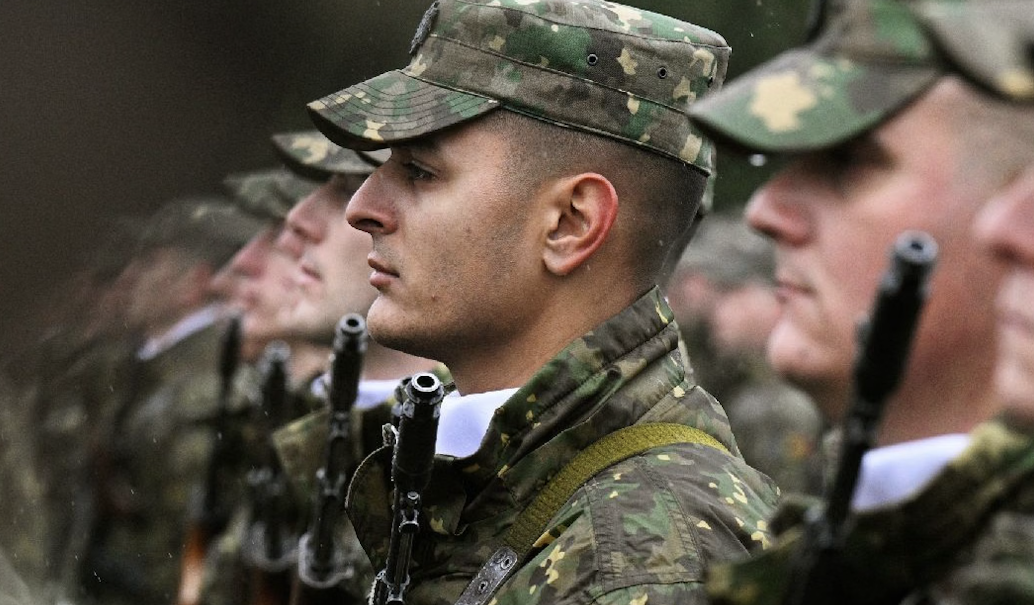 Militar condamnat la Cluj! A fost prins băut la volan aproape de miezul nopții, iar judecătorul l-a lăsat fără permis. Ce pedeapsă a primit caporalul