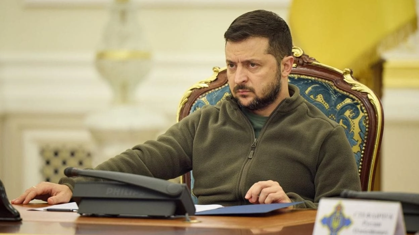 Volodimir Zelenski susține că oamenii influenți vor să-l dea jos de la putere: Cine este rivalul care i-ar putea lua locul