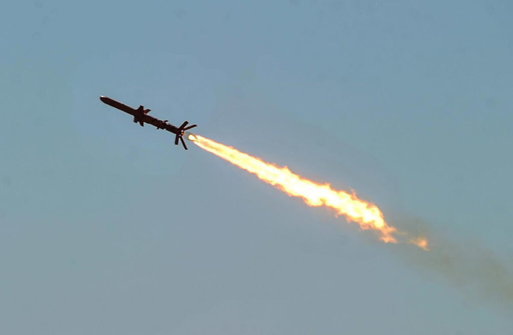 Șase bombardiere ruseşti, lovite de rachete ucrainene Neptun pe aerodromul din regiunea Voronej
