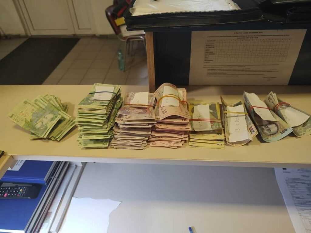 Cerșetor cu Lexus, ridicat de polițiști la Iași / A făcut 10.000 de lei în doar opt ore, la Sfânta Parascheva