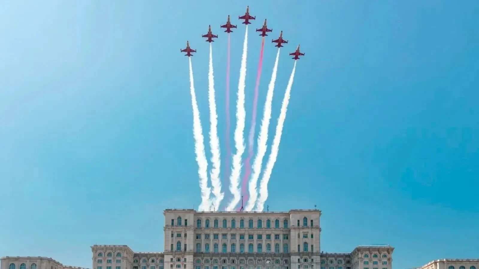 EXCLUSIV | Turkish Stars: „Nu suntem doar o echipă de acrobație aeriană, ci un simbol al aviației turce”