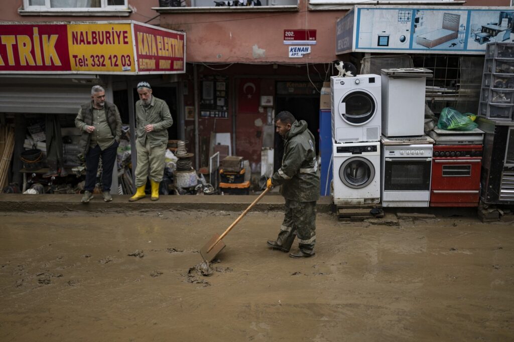Cod roșu de ploi torențiale la Istanbul / Atenționare de călătorie emisă de MAE