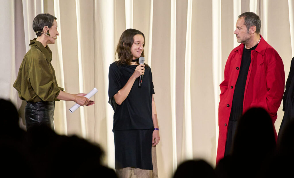 NEXT GENERATION la Mercedes-Benz Bucharest Fashion Week: Cum arată viitorul modei românești prin ochii tinerilor designeri
