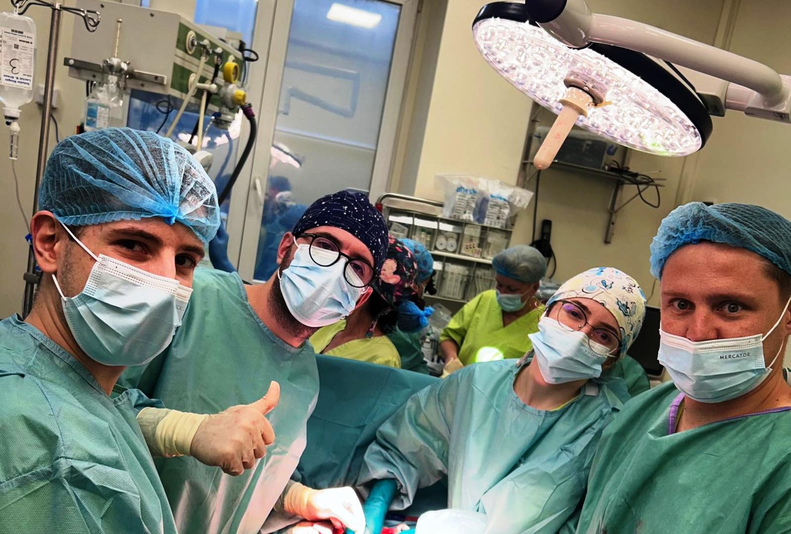 Medicii din Cluj și-au dat mâna cu cei din București și au făcut minuni! Mai mulți pacienți au primit o nouă șansă după o prelevare complexă de organe