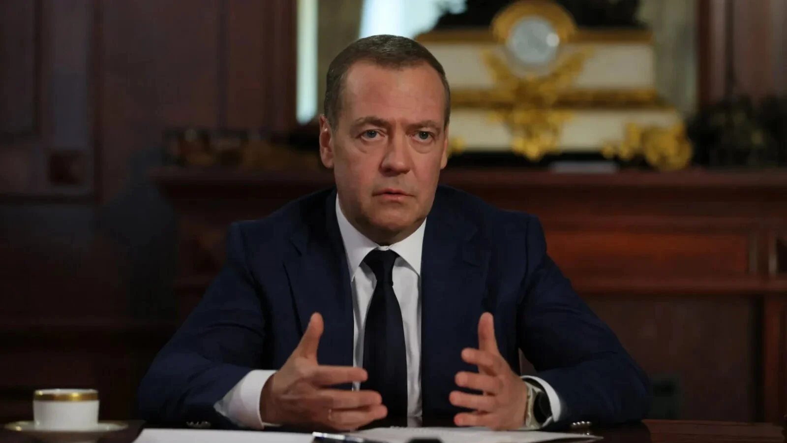 Derapaj halucinant al lui Dmitri Medvedev: Cere ca Volodimir Zelenski să fie asasinat cu ajutorul CIA