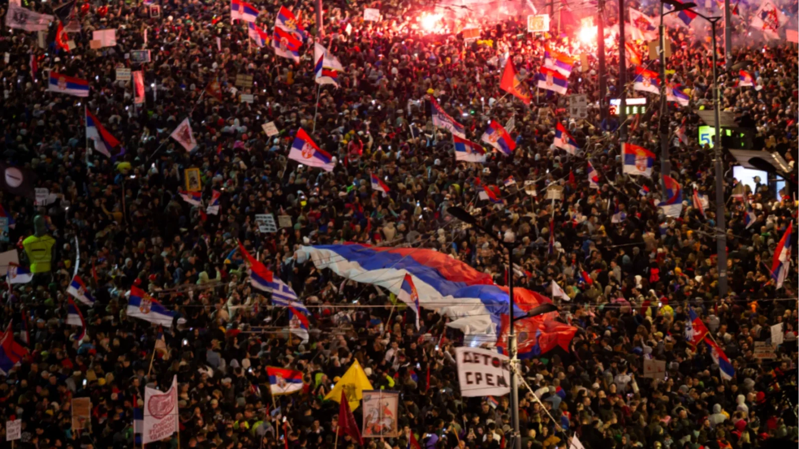 VIDEO Liga Studenților din Serbia: „NU impunem sancțiuni Rusiei! Respectăm Moscova atât ca mare putere, cât și ca partener!”