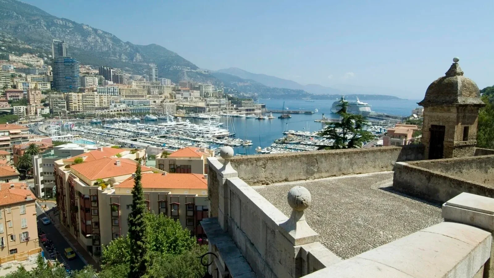 Șoc în familia regală din Monaco: Un membru al familiei princiare a fost găsit mort într-un parc