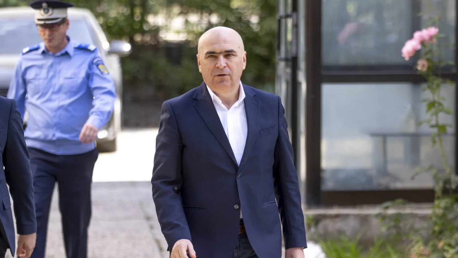 Începe procesul de corupție, în care e implicat și fostul premier Ilie Bolojan
