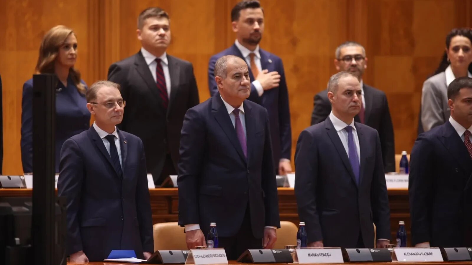 Valoarea bonurilor de masă ar putea fi majorată. Prima măsură din guvernarea Niculescu pe care PSD vrea să o treacă prin Parlament