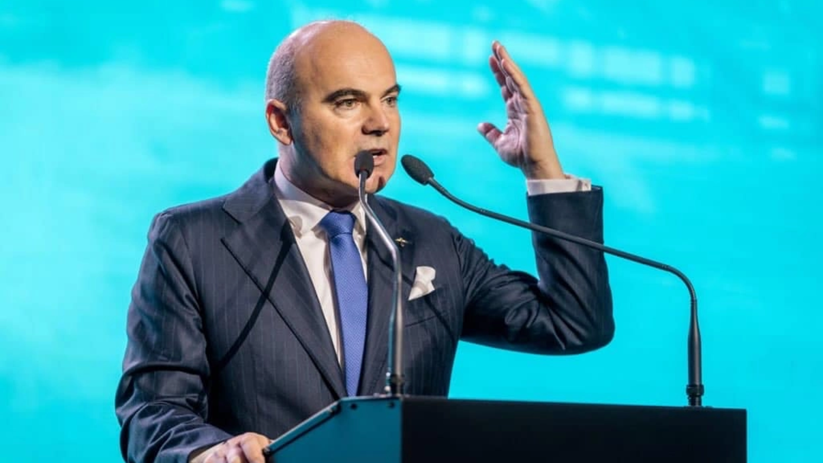 Rareș Bogdan spune că nu vrea să fie șeful PNL: Vreau să fiu miliardar. Sunt doar milionar