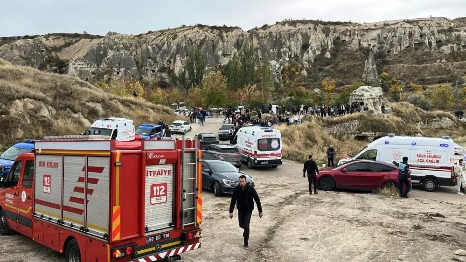 VIDEO Incident deosebit de grav la o atracție turistică populară din Turcia: morți și răniți, după ce o stâncă a căzut