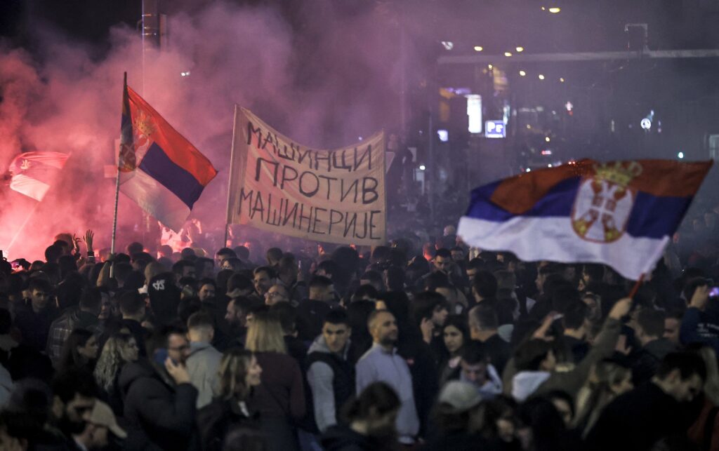 Studenții din Serbia cer demisii în poliție și în sistemul judiciar, după victoria electorală