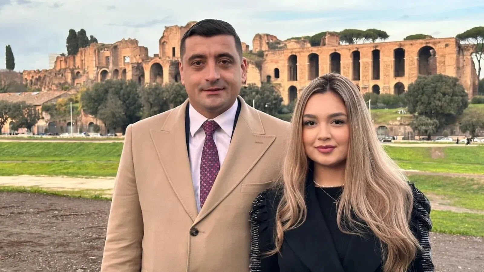 Soția lui George Simion se plânge că este hărțuită: Opriți-vă, bolnavilor! Lăsați-mi familia în pace!