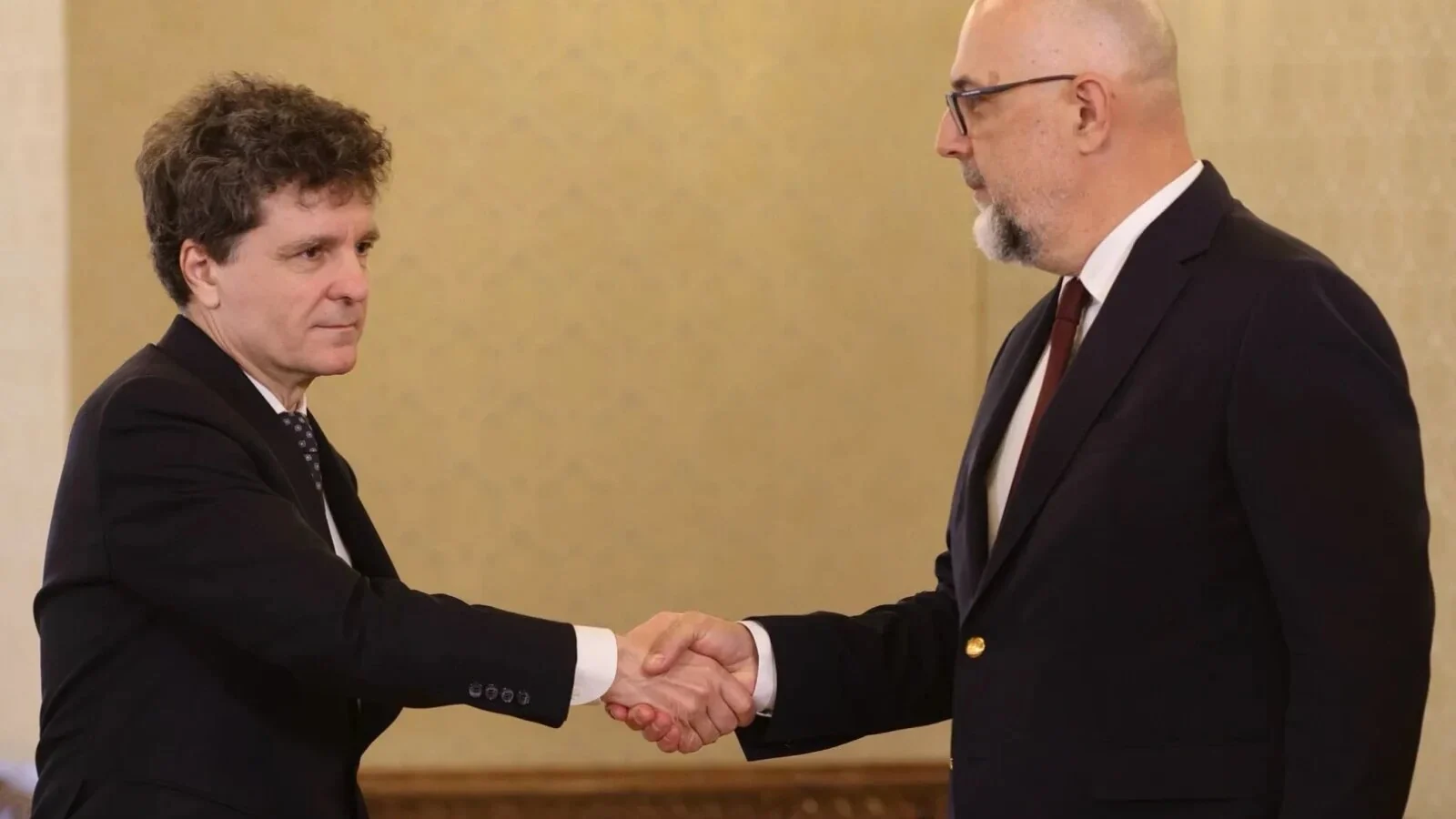 Kelemen Hunor pune degetul pe rană și îl trage de mânecă pe Nicușor Dan: Așa se alimentează teoriile conspirației