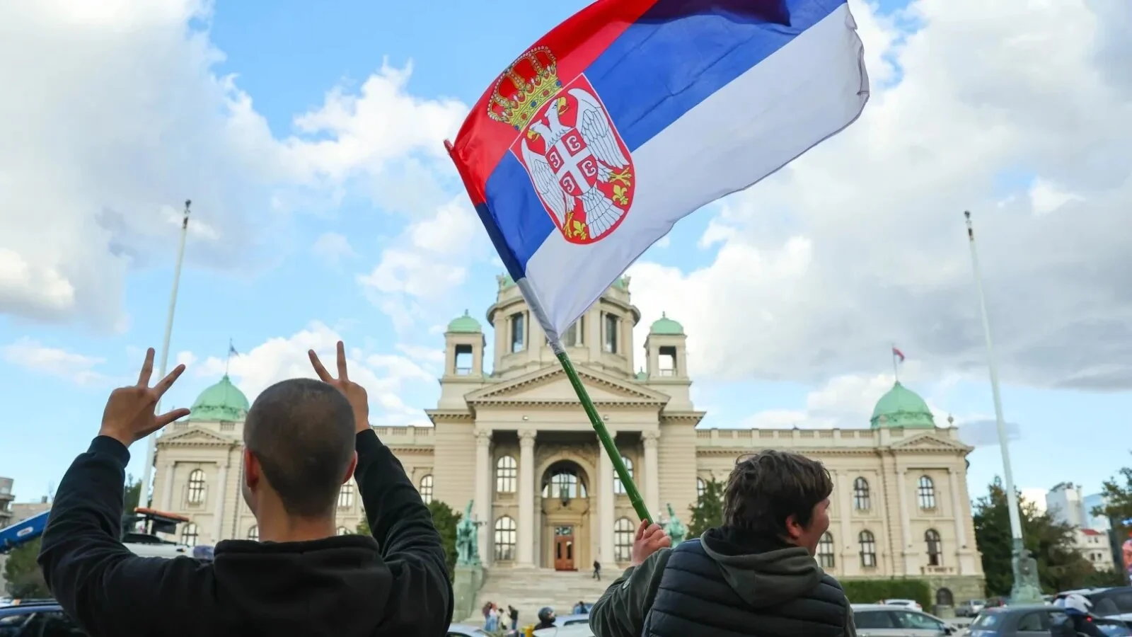 Schimbarea de regim din Serbia. Culisele mișcării Lista Studenţilor: „Am schimbat regimul, dar nu am schimbat cu adevărat sistemul”