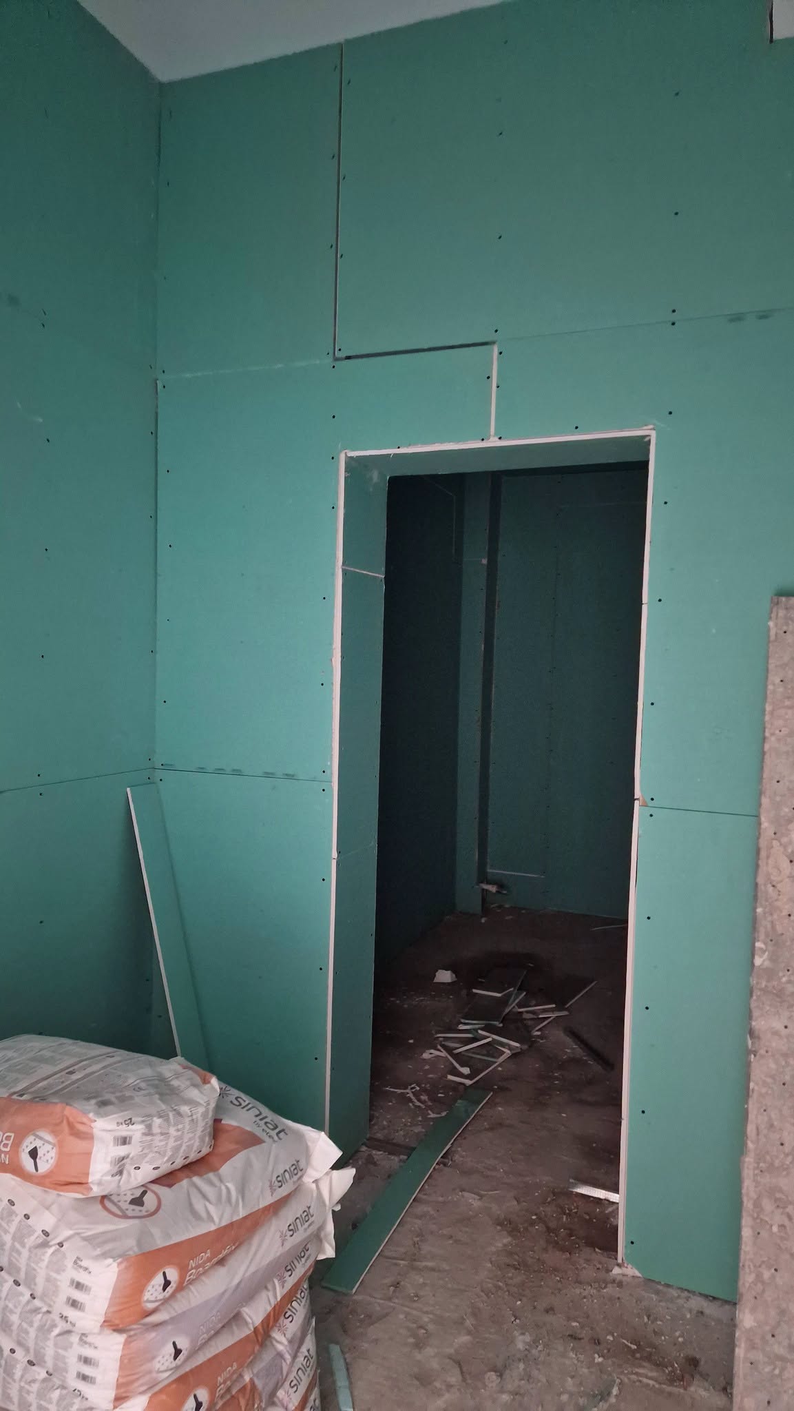 Stadiul lucrărilor la Liceul „Octavian Goga”, prezentat de Horea Dorin Matis, consilier local Huedin